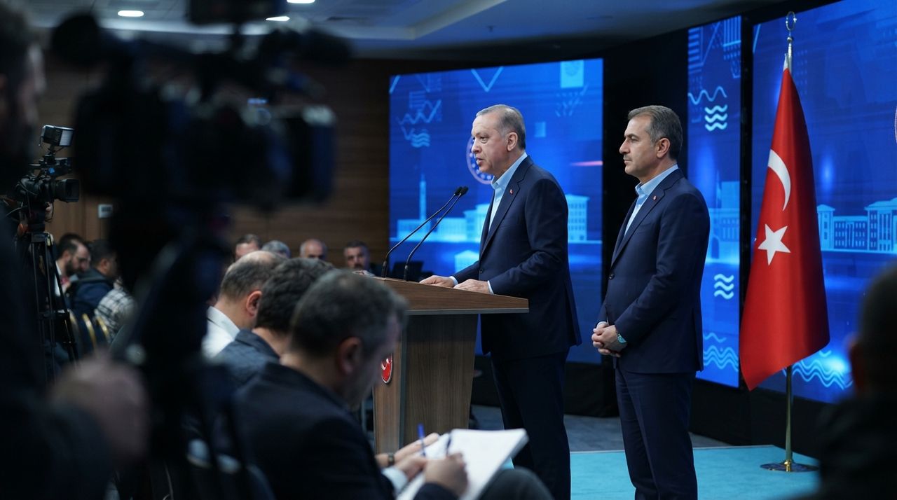 Kurum says teams answered 7,800 of 9,755 flood reports in Istanbul immediately